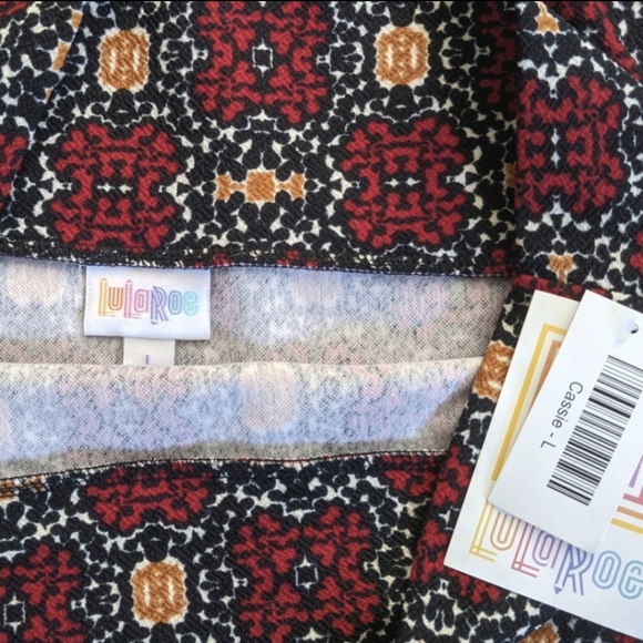 LuLaRoe Cassie Red Pattern Pencil Skirt - Picture 3 of 3